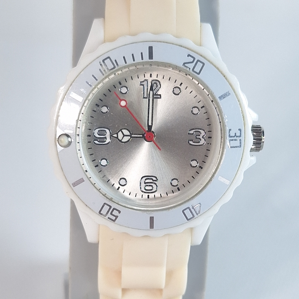 TCK Ladies Silicone Jelly Band Off White Quartz Watch, New Battery